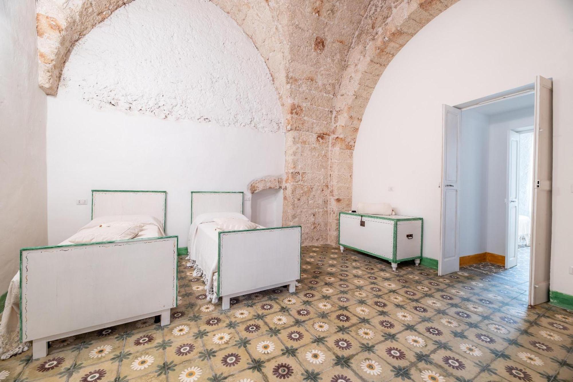 Appartamento Matilde Racale Buitenkant foto